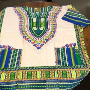 Dakishi shirt white/green one size NWOT
